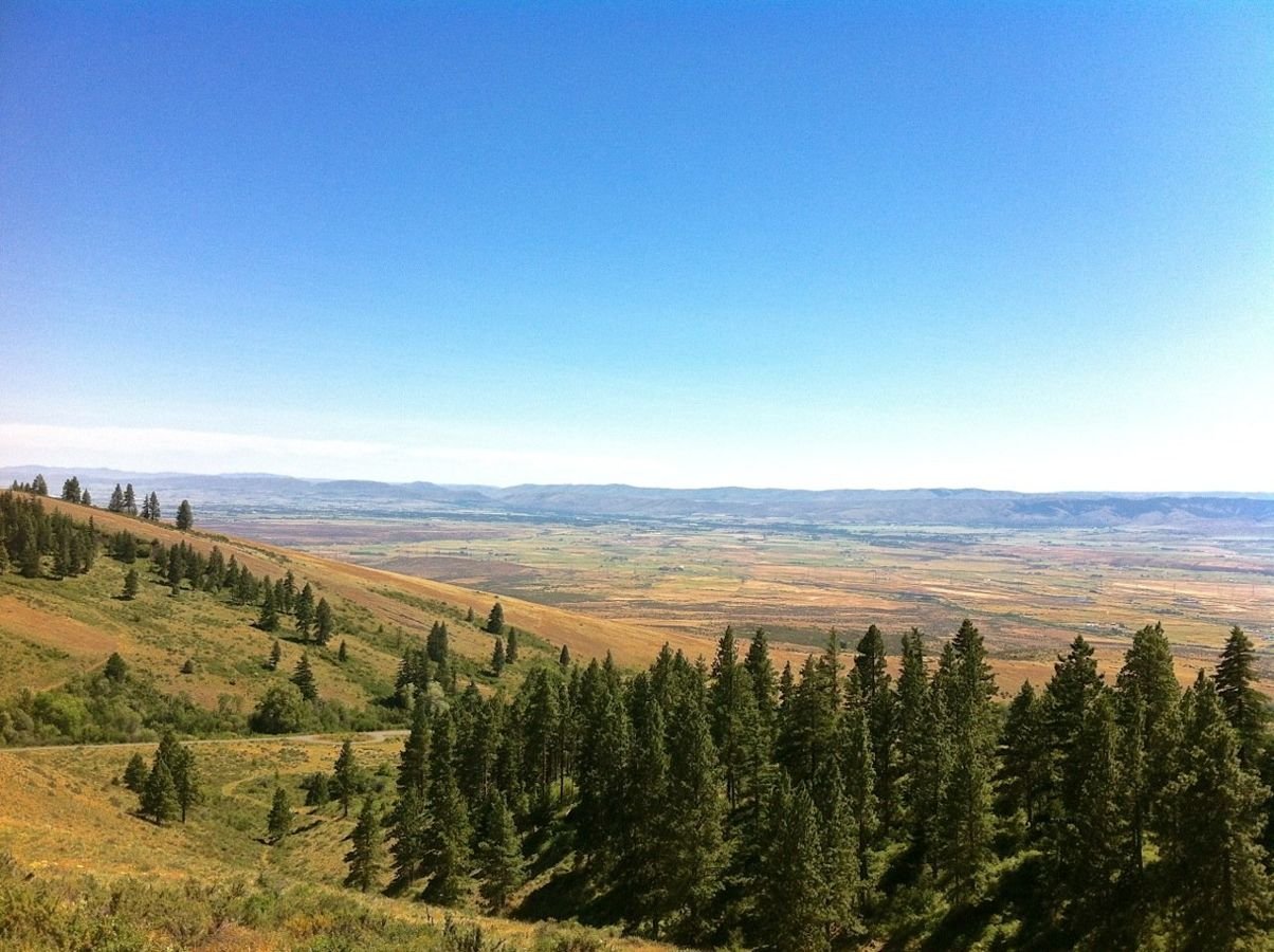 The Yakima River valley viewed from Table Mountain.